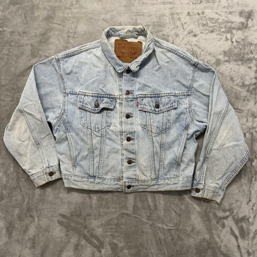 Vintage 90s Levis Type III 70598 - 4834 Denim Trucker Jacket Light Wash Mens M